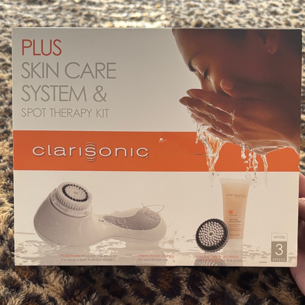 Clarisonic Plus Skincare System in White